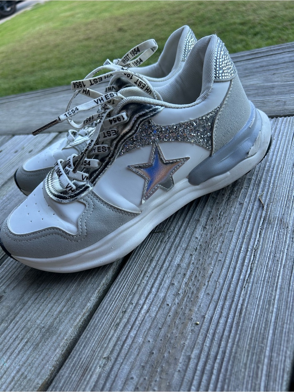 Vintage Havana Run Silver Glitter Rhinestone Star Sneakers 8.5